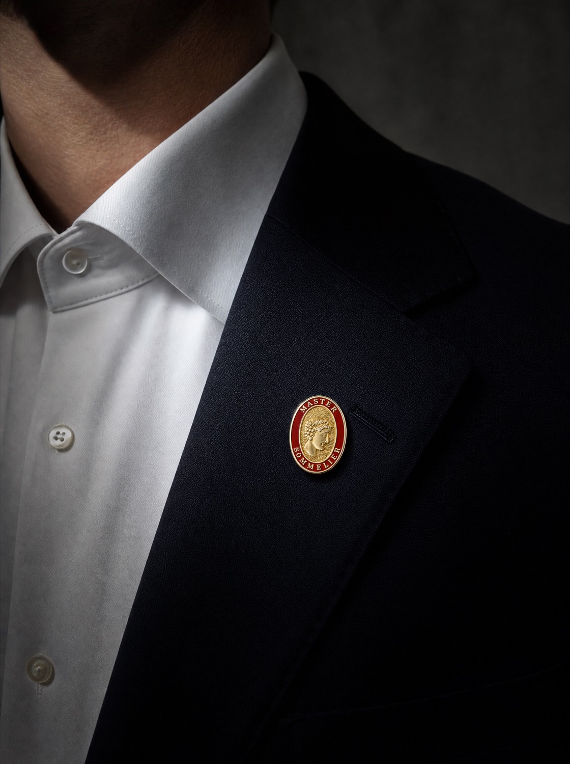 The Master Sommelier pin
